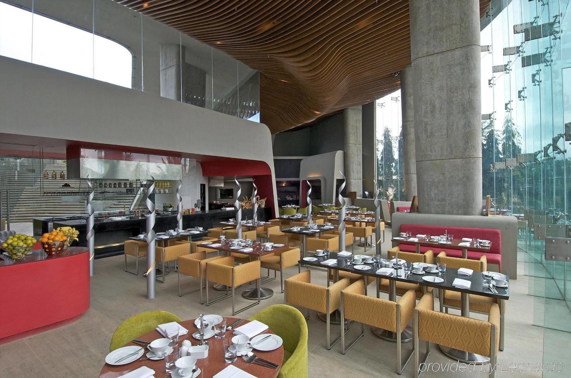 Vivanta Bengaluru, Whitefield Restaurang bild
