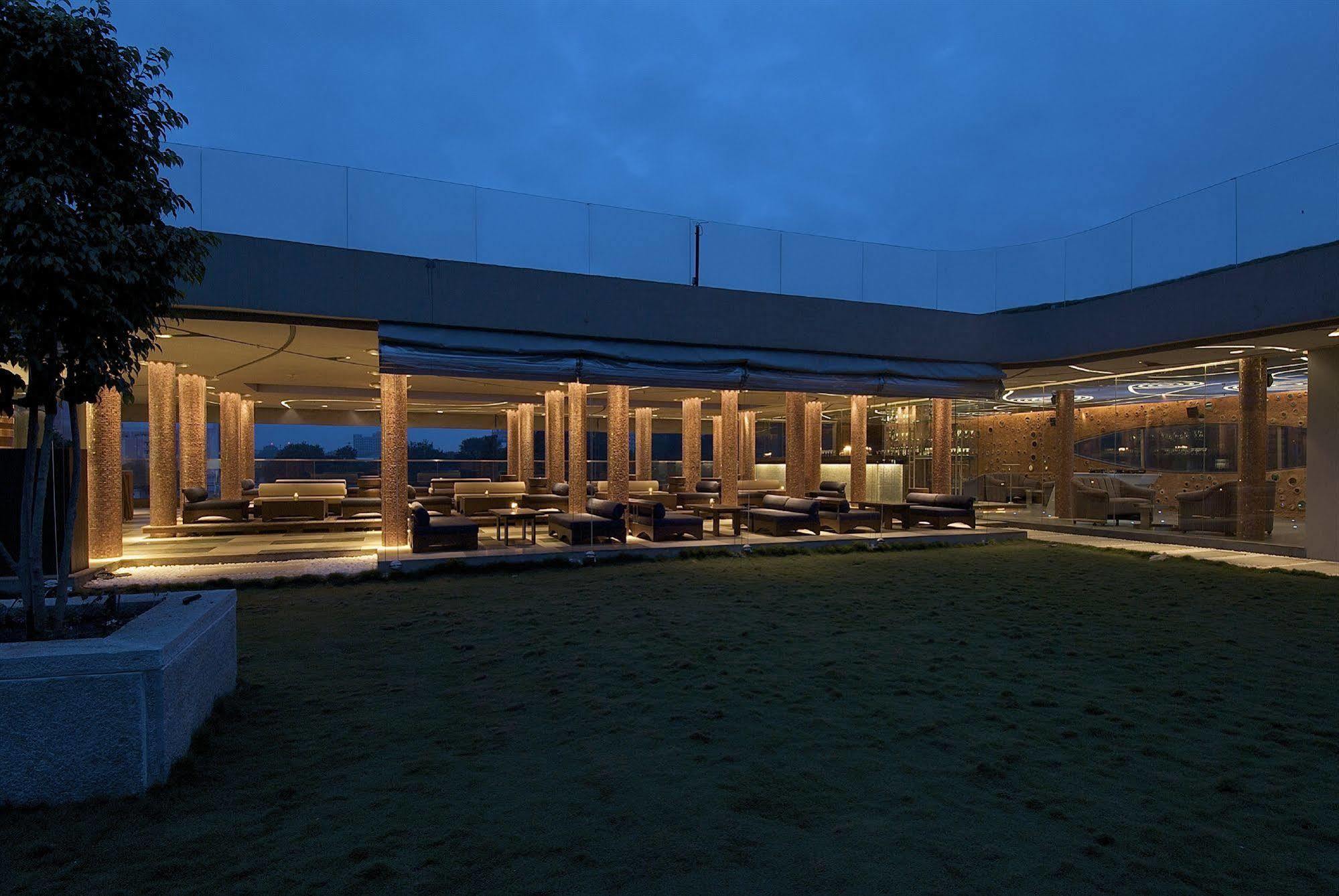 Vivanta Bengaluru, Whitefield Exteriör bild